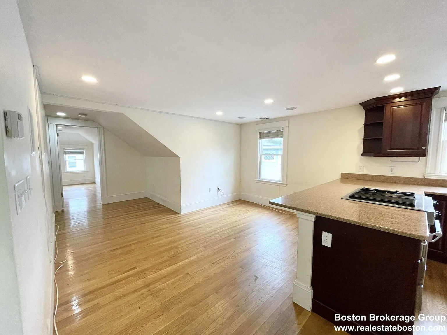 4 bed, $6,000 — Photo 2