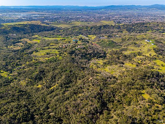 4th image of 1477 Leslie Road