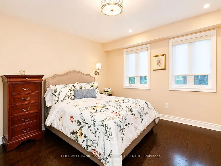 10 Powseland Cres — Photo 13