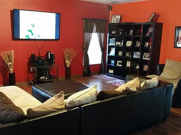 4th image of 320 Drum Ln