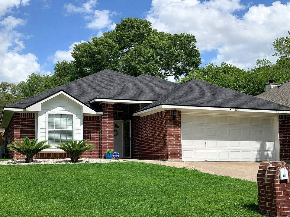1st image of 305 Scenic Dr
