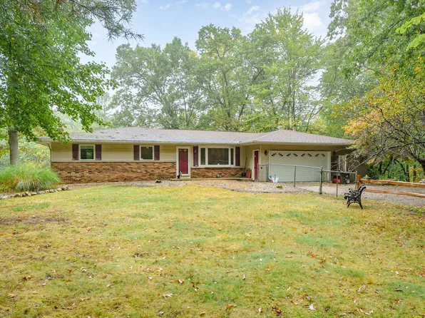 87 Royal Rd, Springfield, MI 49037