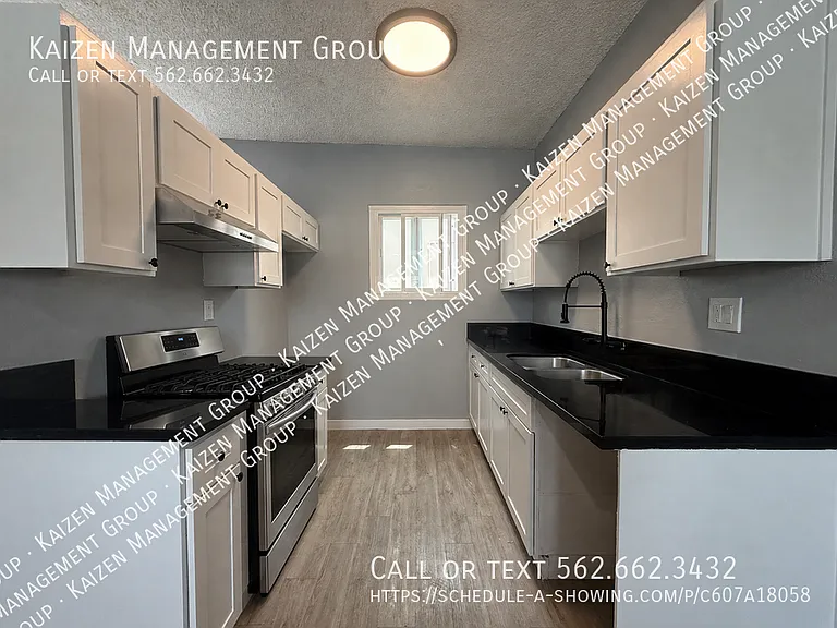 10207 Crenshaw Blvd #4 — Photo 6