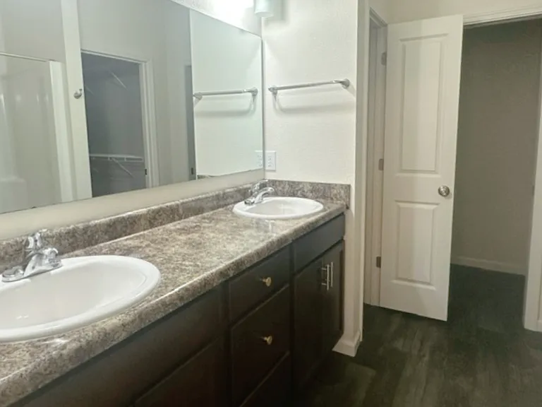 4792 Dobson Dr — Photo 12