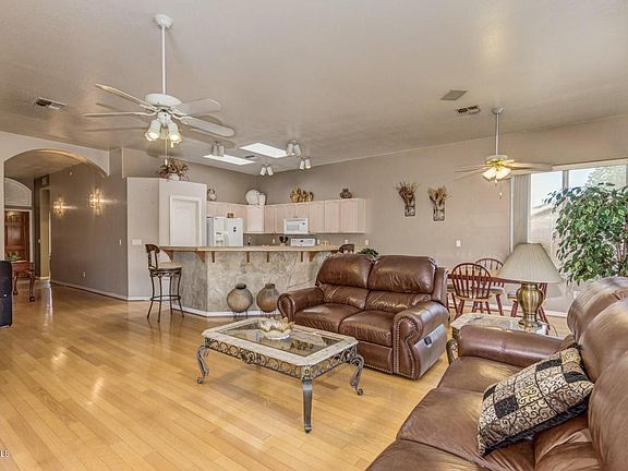 4th image of 305 S Rock Harbor Dr