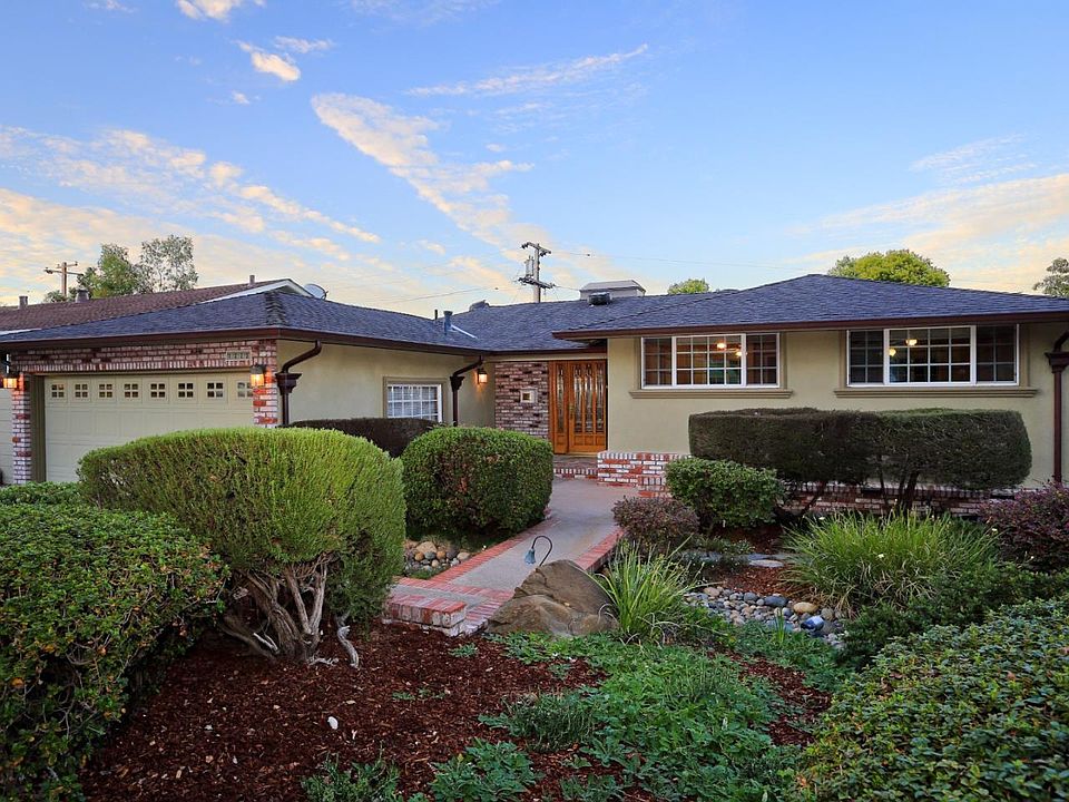 1st image of 1555 Mitchell Way