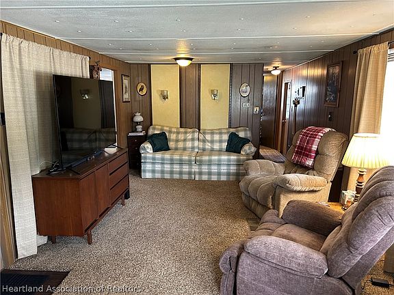 4th image of 645 Lake June Rd
