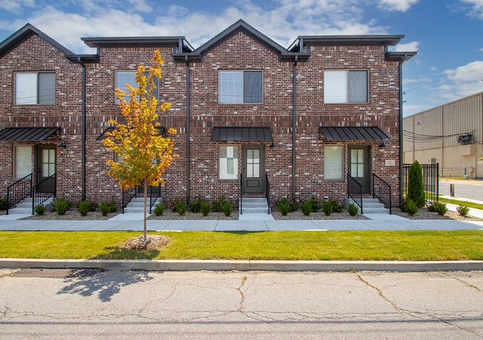 SOMA Area, Little Rock - 2 Bedroom - New Construction Luxury Townhomes — Photo 2