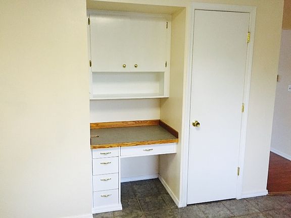 3rd image of 1145 Chestnut Dr