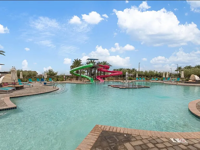 Community Pool/Slides