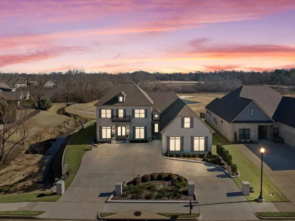 13728 Plainfield Dr, Athens, AL 35613