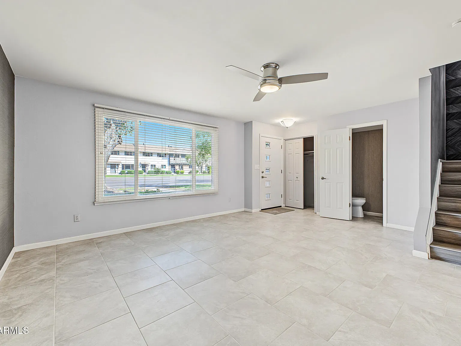 3 bed, 2.5 bath, 1408 sqft, $2,500 — Photo 4