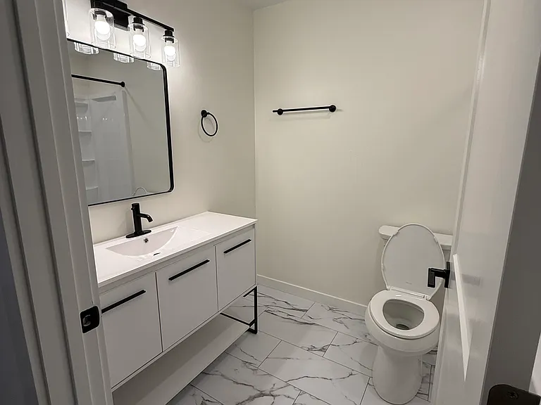 106 James St — Photo 34