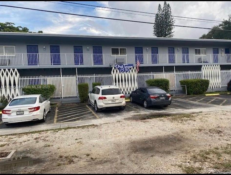 1st image of 1590 NE 127th St APT 105