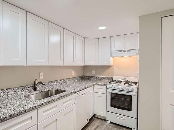 5th image of 479 Granite Ridge Pl