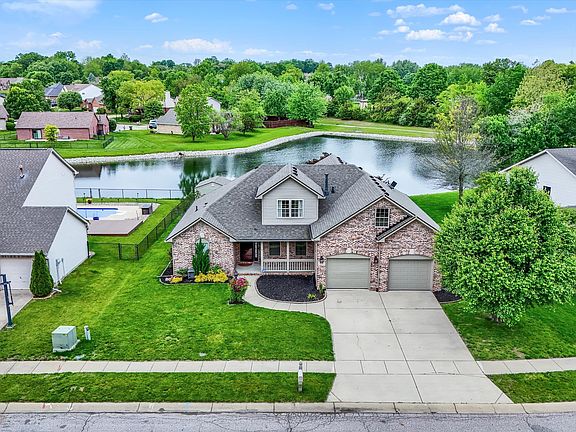 2nd image of 8232 Meadow Bend Dr