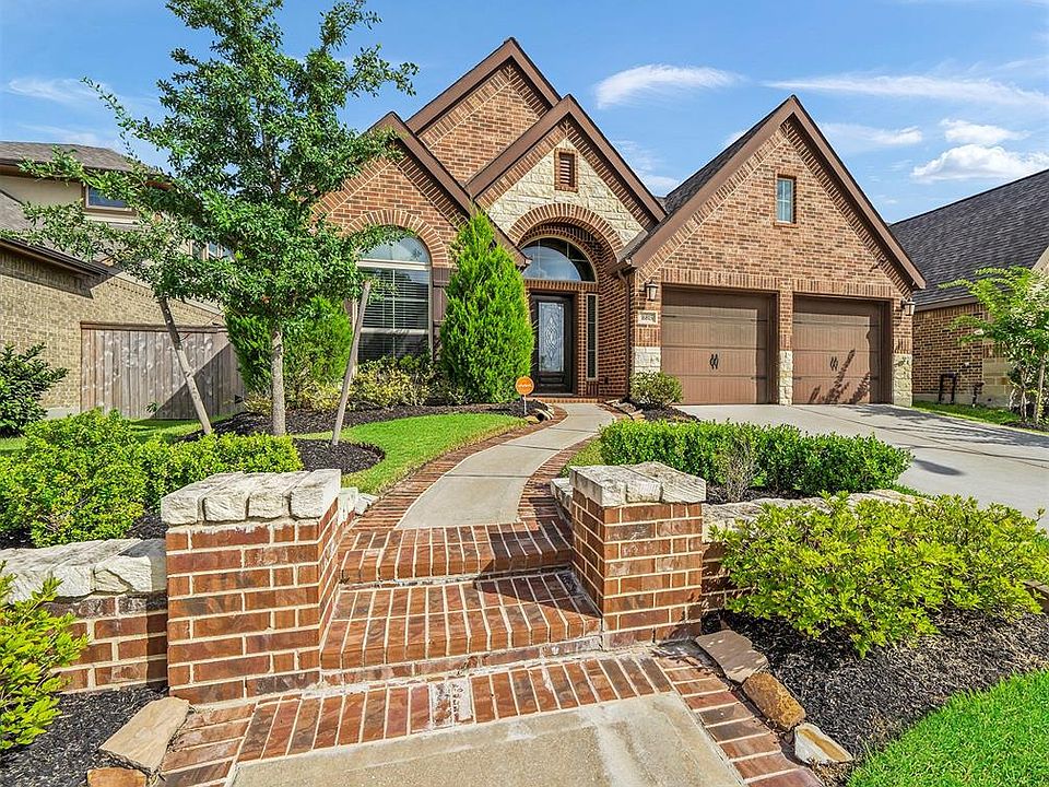 1st image of 16815 Highland Country Dr
