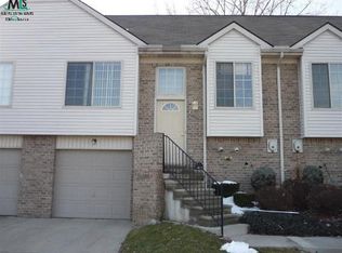30827 Lee Frank Ln, Madison Heights, MI
