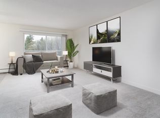 Redwood Court, Edmonton, AB T6H 5J8