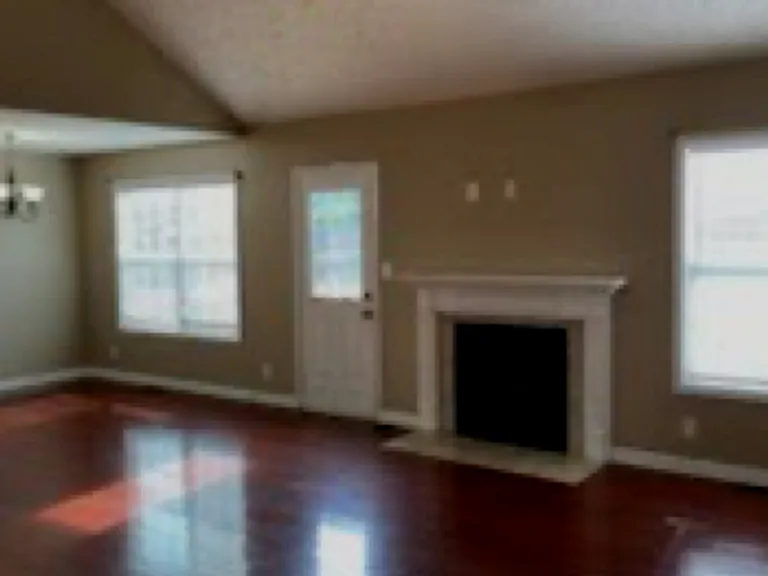 1351 Whitt Ln — Photo 3