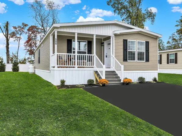 506 Barrington Rd, Macungie, PA 18062