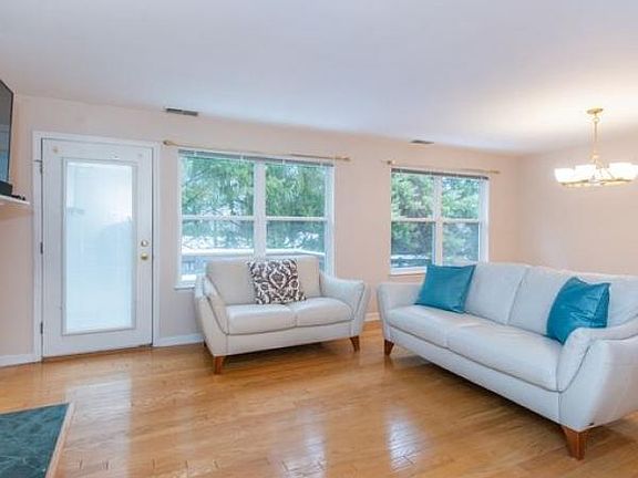 5th image of 4 Eagles Nest Ln #4