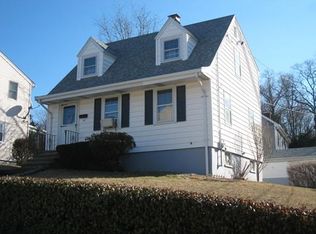24 Gibbons St, Melrose, MA 02176
