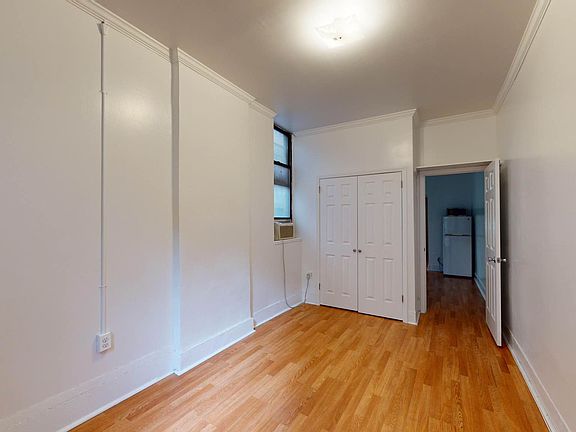 5th image of 158 W 15th St APT 1C
