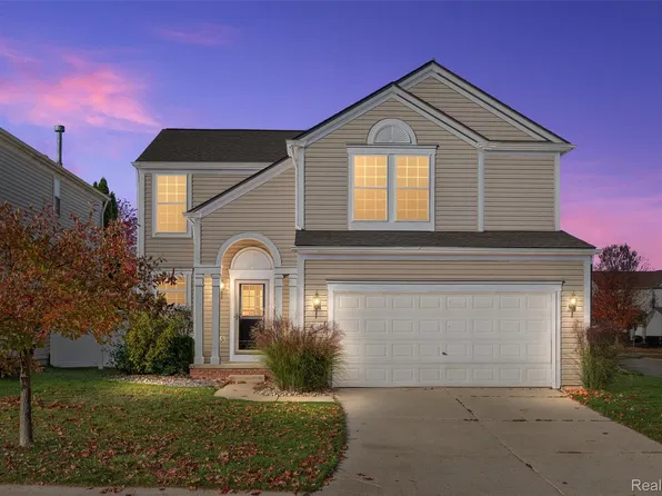 10100 Fieldway Trl, Holly, MI 48442