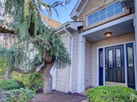 3rd image of 36 Chichester Rd