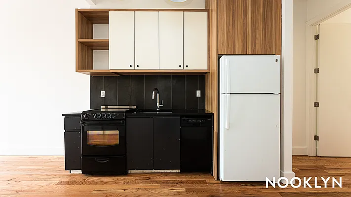 Rented by Nooklyn NYC LLC | media 41