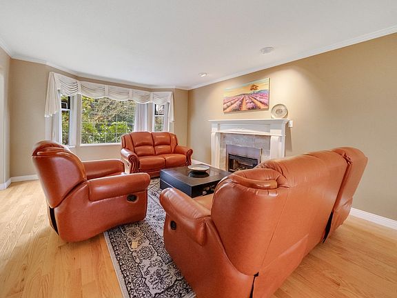 4th image of 8569 141a St