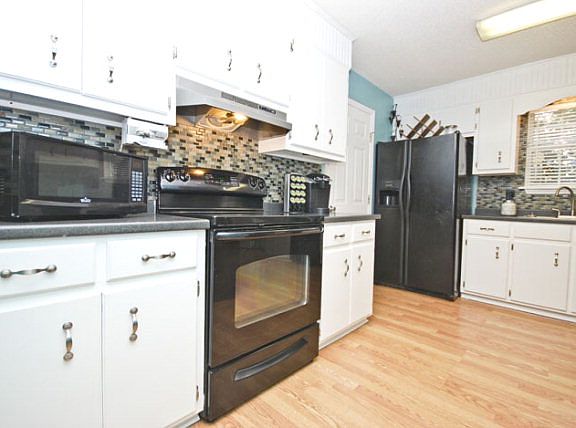 5th image of 509 Palm Dr S