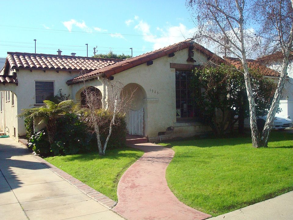 1st image of 1945 S Bentley Ave