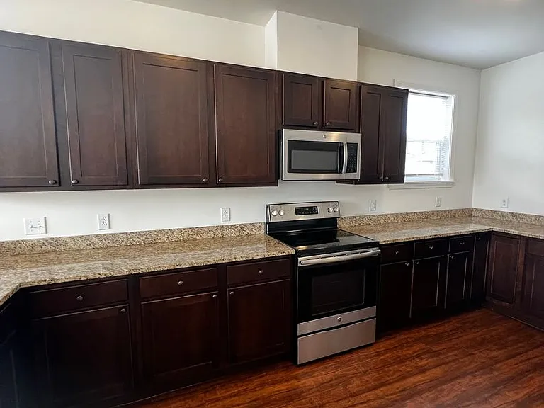 147 Bayberry Cir — Photo 27