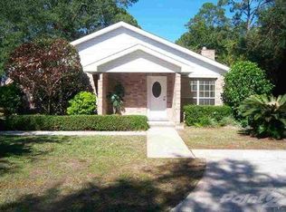 1329 Bayshore Ct, Gulf Breeze, FL 32563