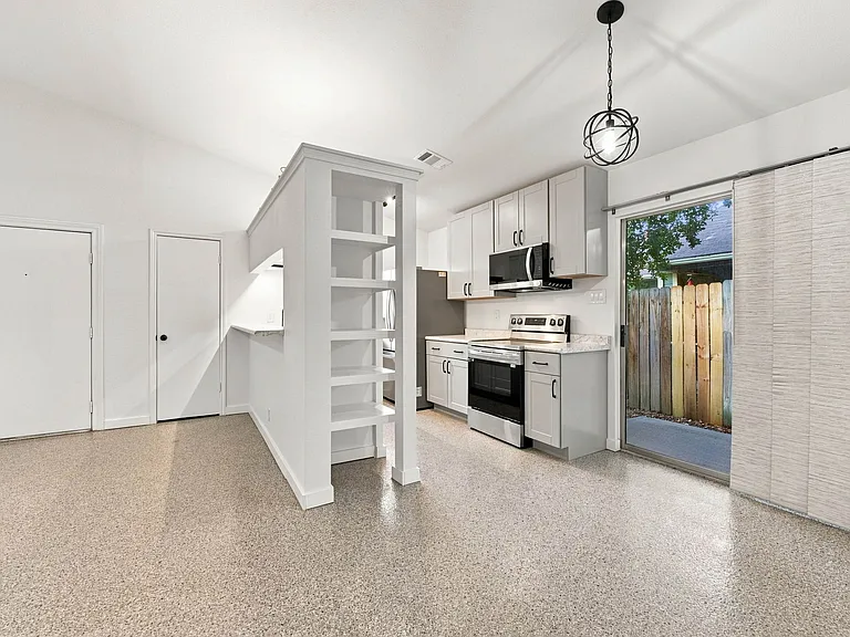 12225 Ridge Crown St — Photo 15