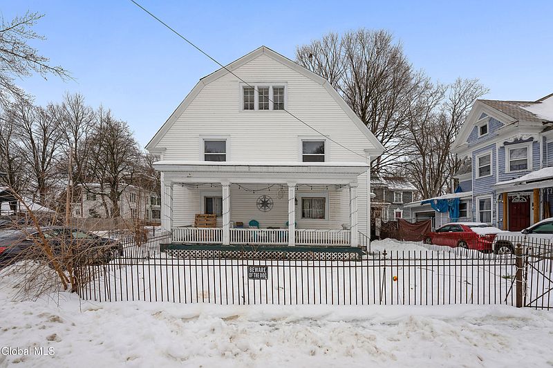 4th image of 2 Cherry Street