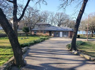 1720 Woodview Dr, Alvarado, TX 76009