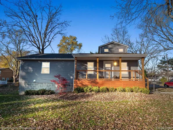 30559 Marshall St, Southfield, MI 48076