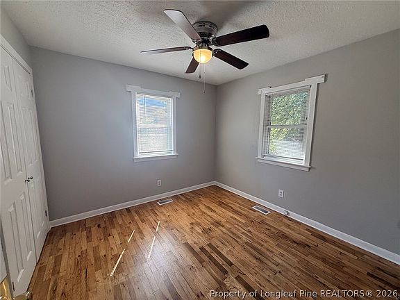 5th image of 405 Laura Ct