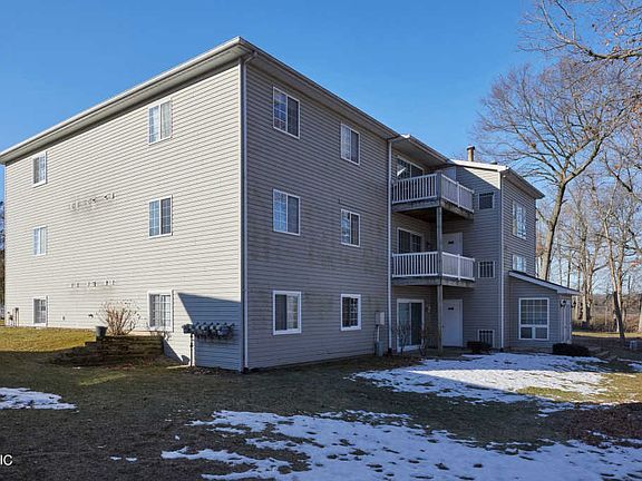 2nd image of 4076 W Centre Ave APT 211