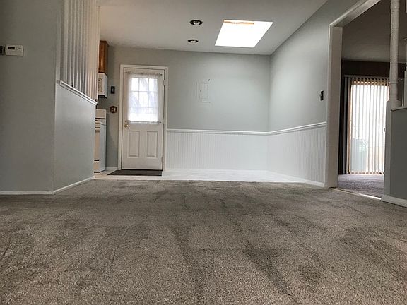 2nd image of 350 Newton St