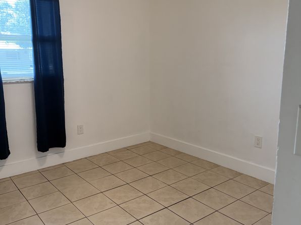 2804 River Ridge Blvd #1