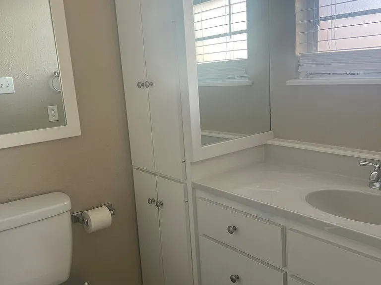 1206 W Missouri Ave #D — Photo 6