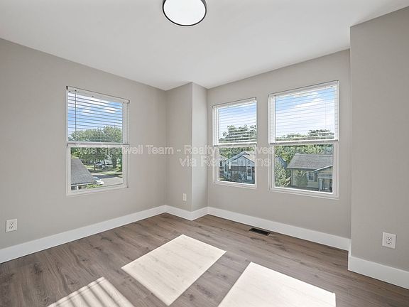 3rd image of 2711 Tarleton Ave