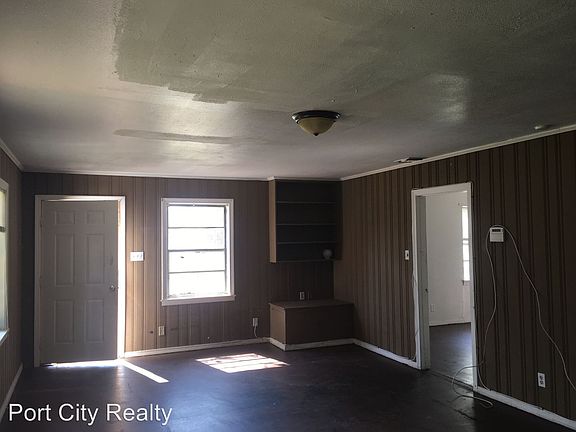 3rd image of 6721 Canal Blvd