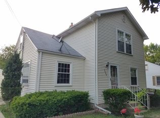 1069 Elliott Ave, Aurora, IL 60505