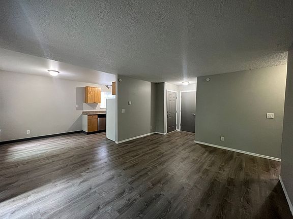 2nd image of 15301-15353 SE Division St #15345
