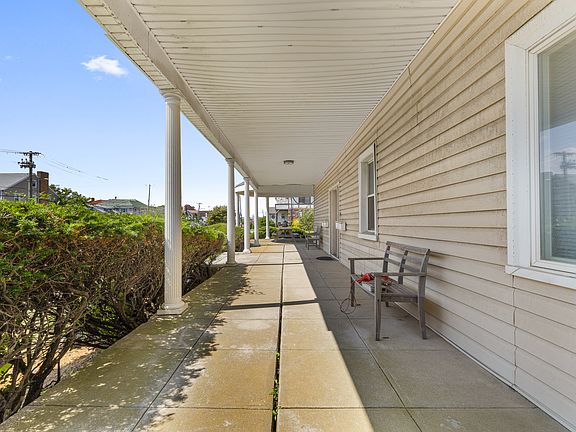 2nd image of 116 Riverside Blvd APT 1